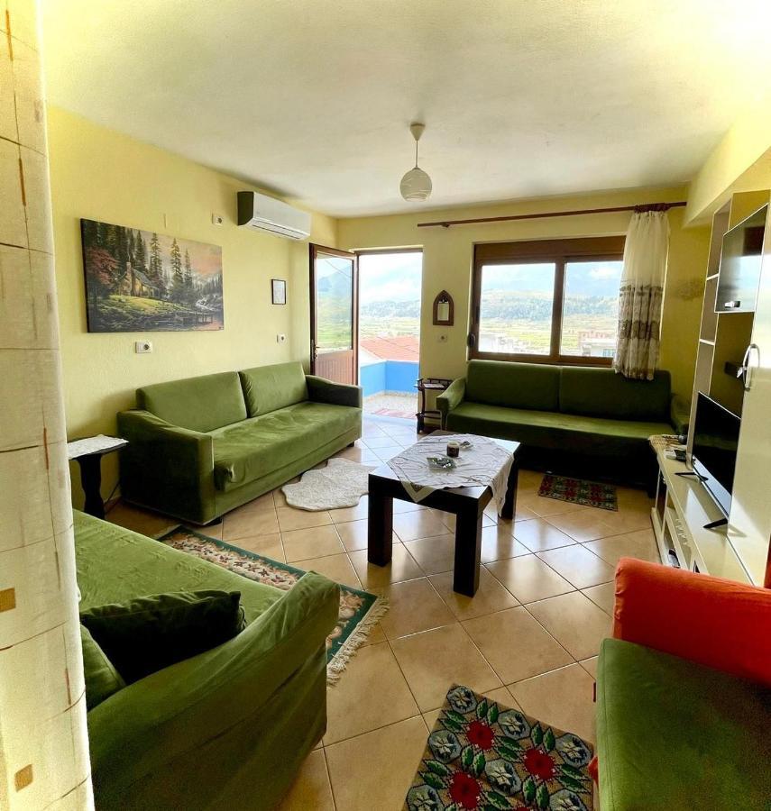 Blue Guesthouse Gjirokaster Bagian luar foto